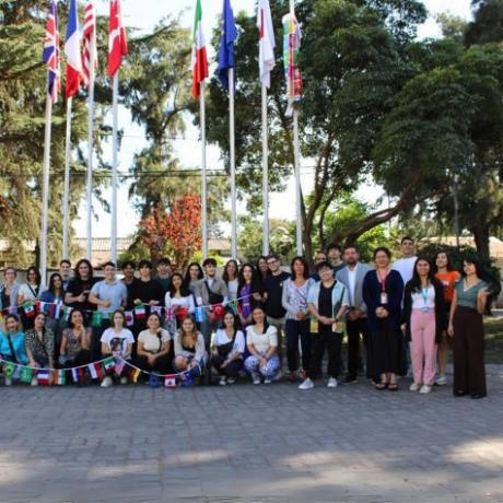 ¡Bienvenidos!: Un nuevo grupo de estudiantes internacionales llega a la USACH