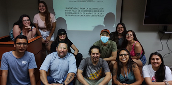 Estudiantes Usach presentaron plan de gestión de residuos sólidos para la comuna de Cerro Navia