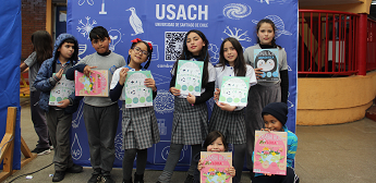 Usach realiza itinerancia científica de Revista Cambalache en Colegio Piamarta