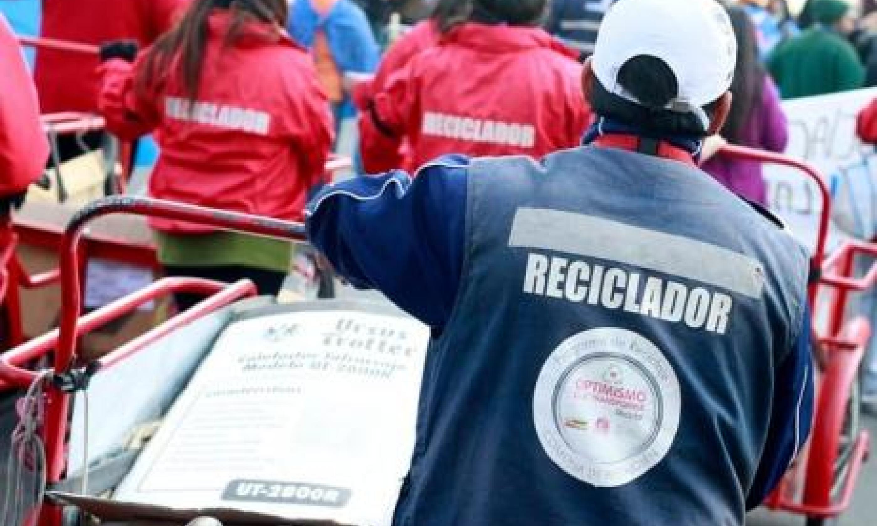 Campaña de apoyo con Recicladores de Base frente a la pandemia