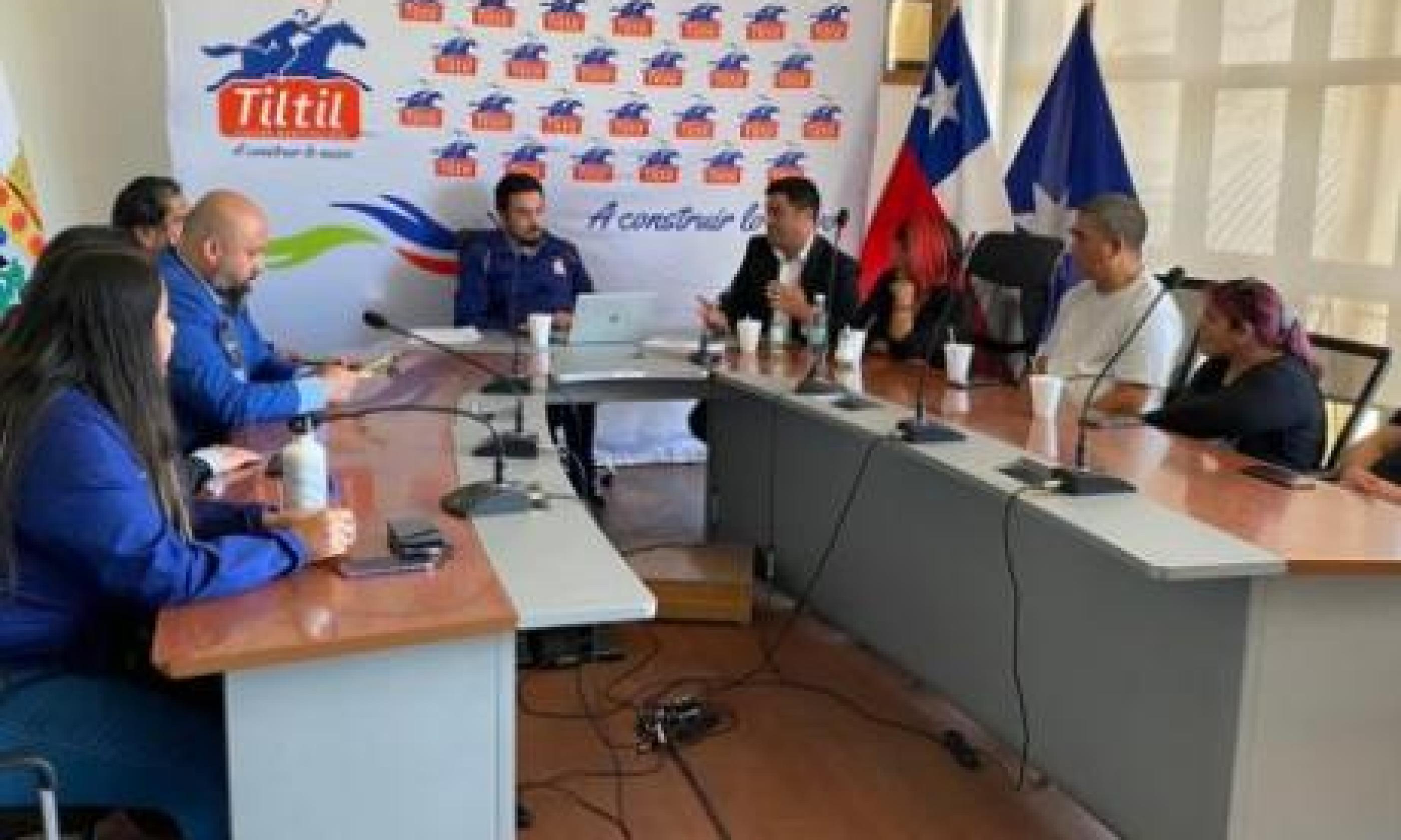 Proyecto Fondo VIME Estudiantil de Derecho realiza cierre entregando resultados a la comunidad de Tiltil