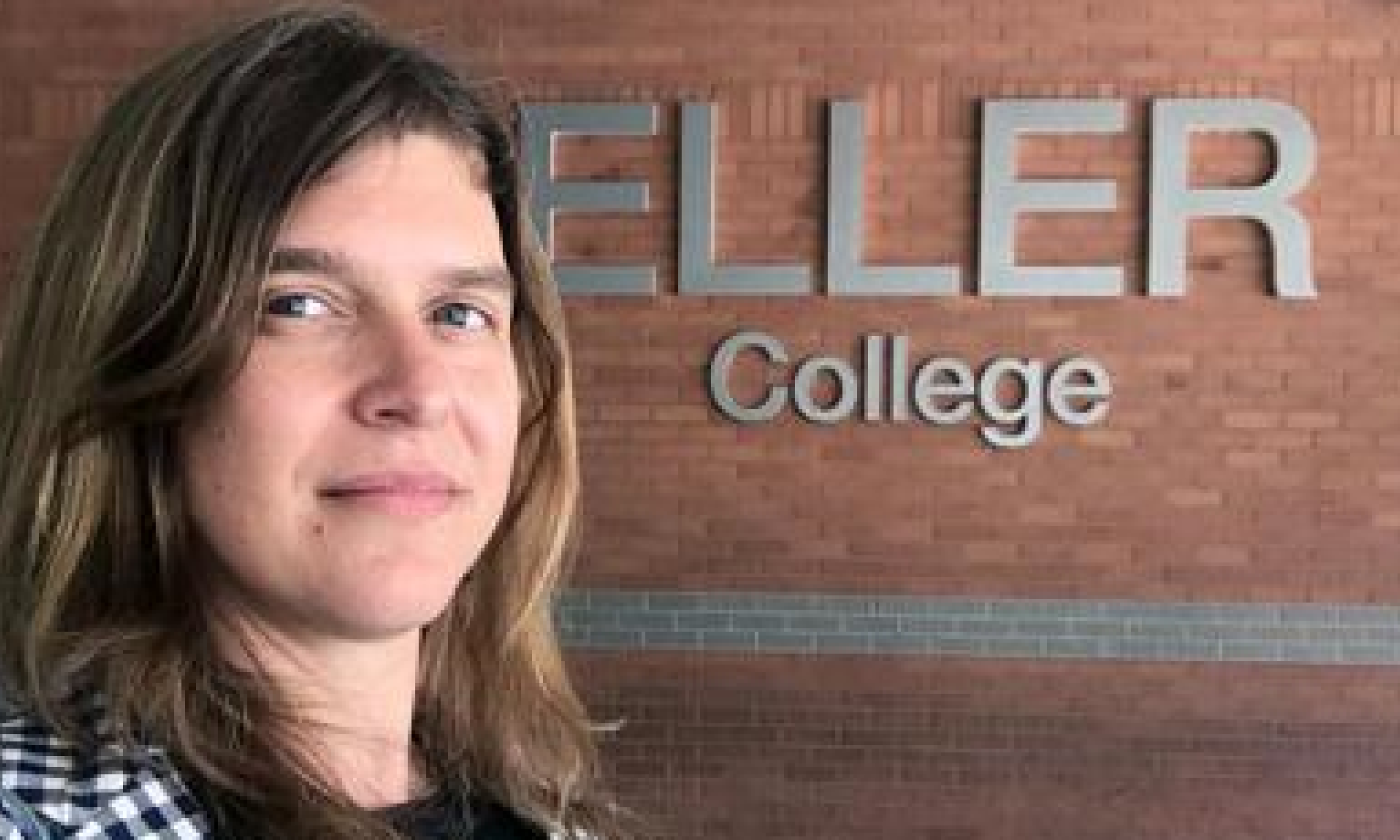 Académica de la FAE participa en conferencia de la Economic Science Association