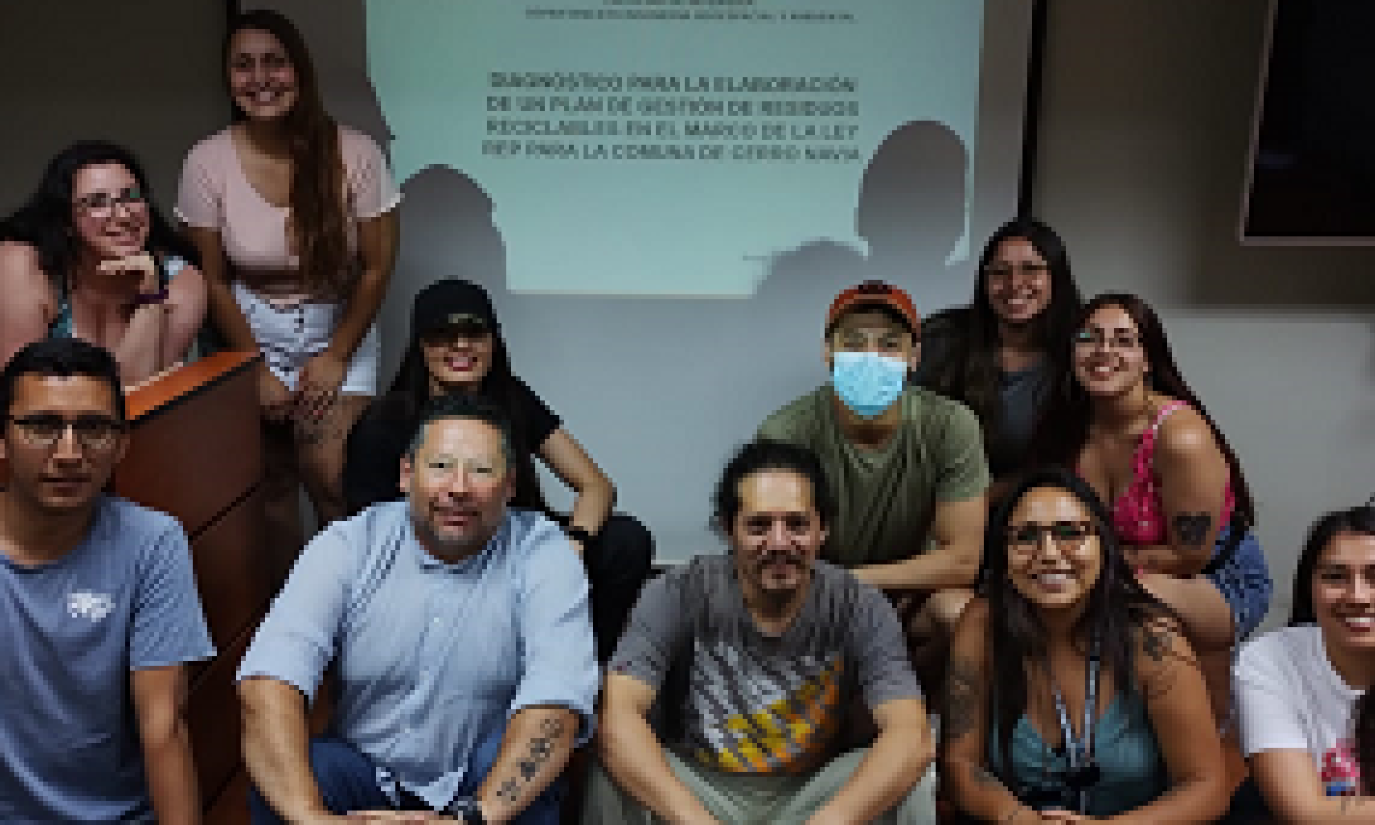 Estudiantes Usach presentaron plan de gestión de residuos sólidos para la comuna de Cerro Navia