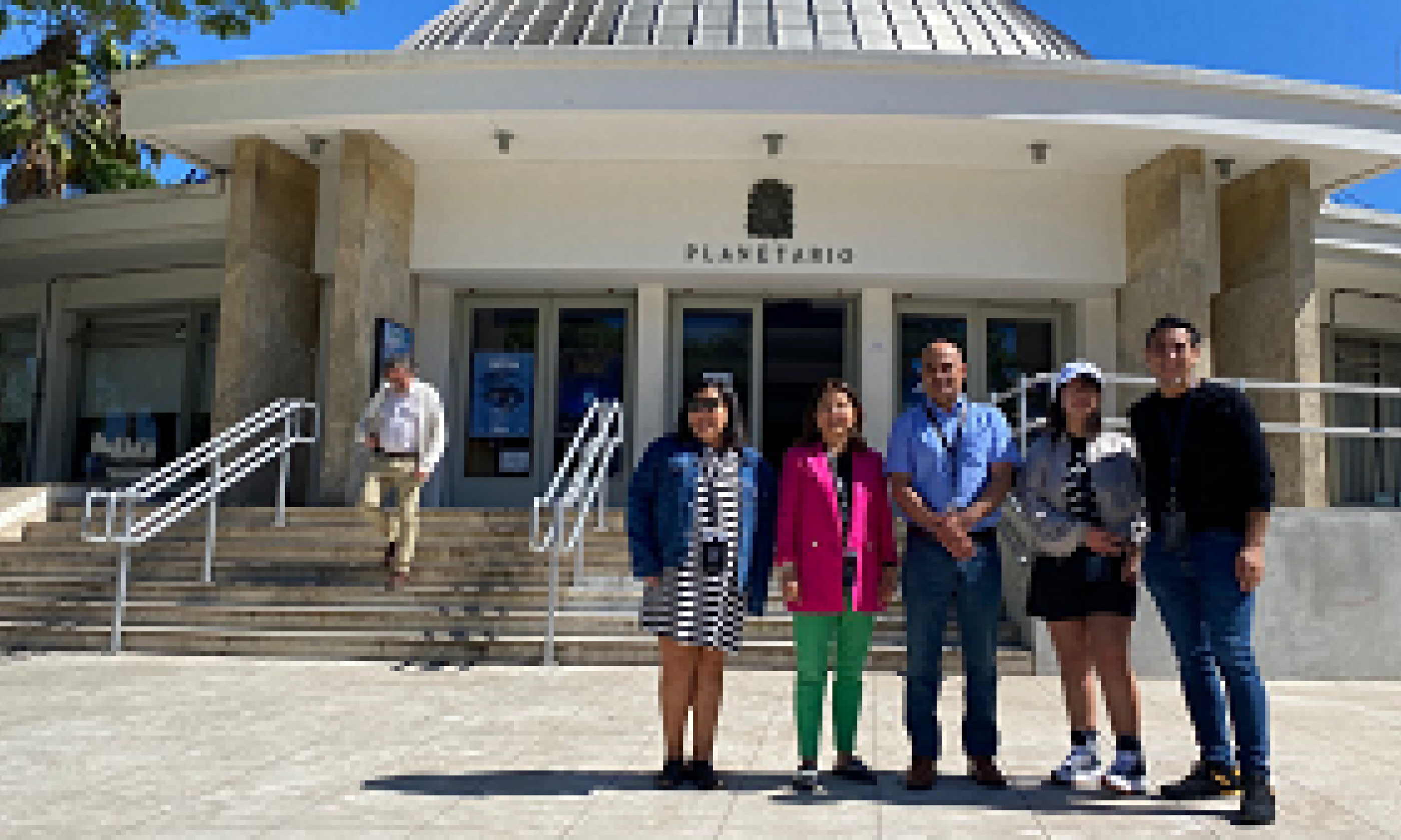 Planetario USACH estrenó con gran éxito cortometraje Aguila Sideral, de Los Jaivas, en Uruguay